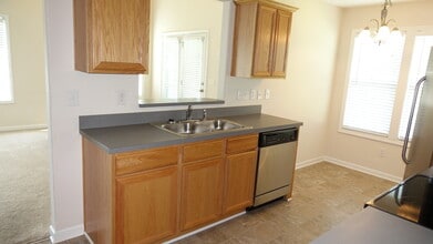 161 Bridgewater Dr in Advance, NC - Building Photo - Building Photo