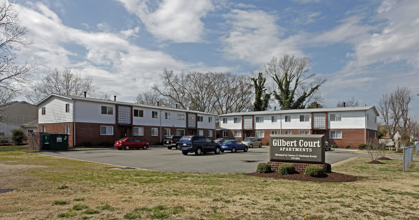 Gilbert Court Apartments in Hampton, VA - Building Photo