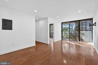 16 S Van Dorn St in Alexandria, VA - Building Photo - Building Photo