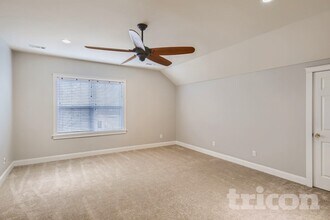 1519 Peak Ct in Tega Cay, SC - Foto de edificio - Building Photo