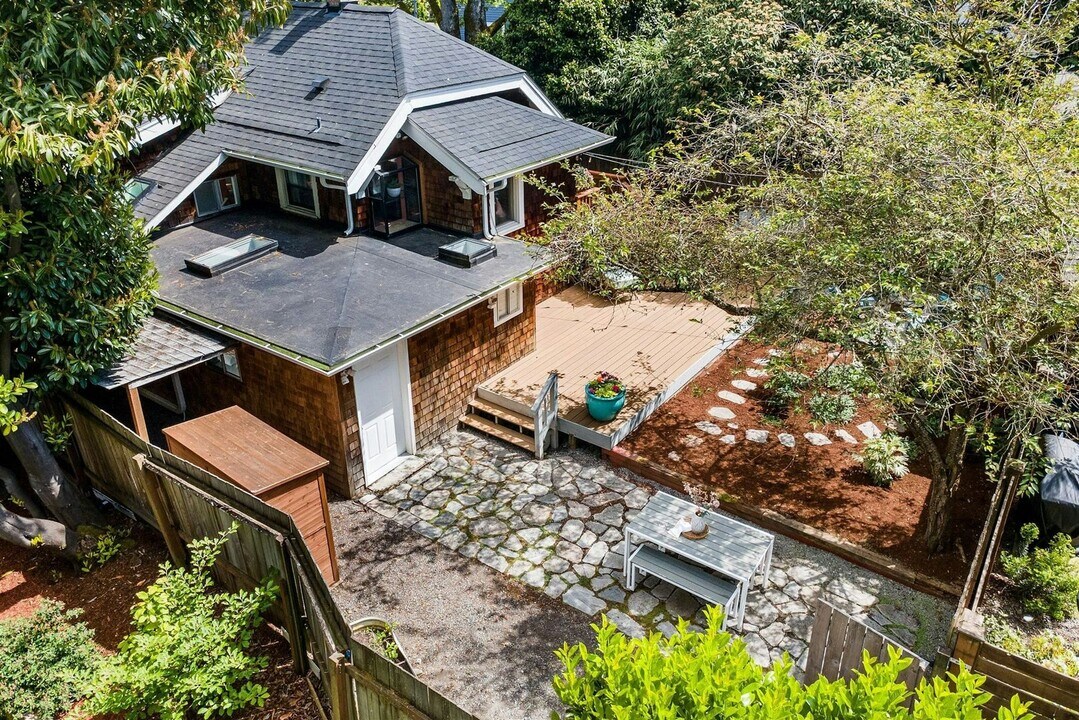 7141 47th Ave SW in Seattle, WA - Building Photo