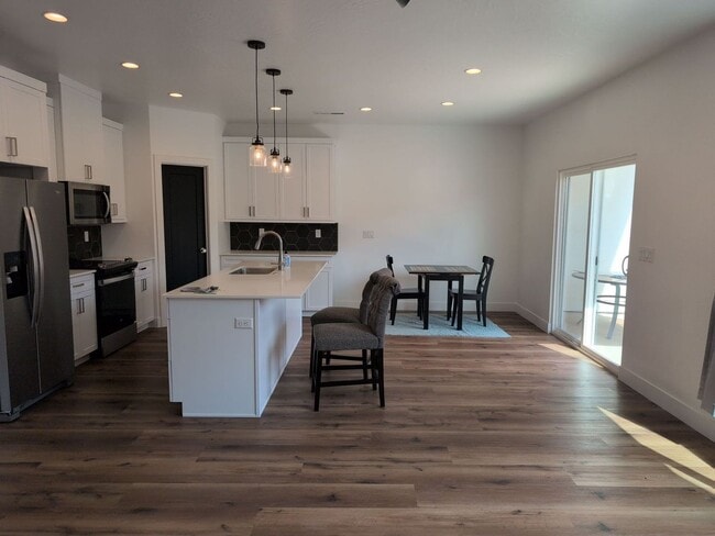 property at 806 E Desert Cactus Dr