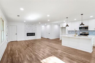 1321 Avon Ave SW in Atlanta, GA - Building Photo - Building Photo