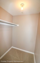 2102 Sloan St in Manhattan, KS - Building Photo - Building Photo