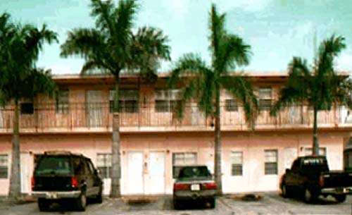 647 SW 1st Ave in Homestead, FL - Building Photo - Building Photo