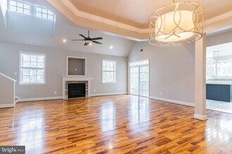 13921 Gullane Dr in Woodbridge, VA - Building Photo - Building Photo