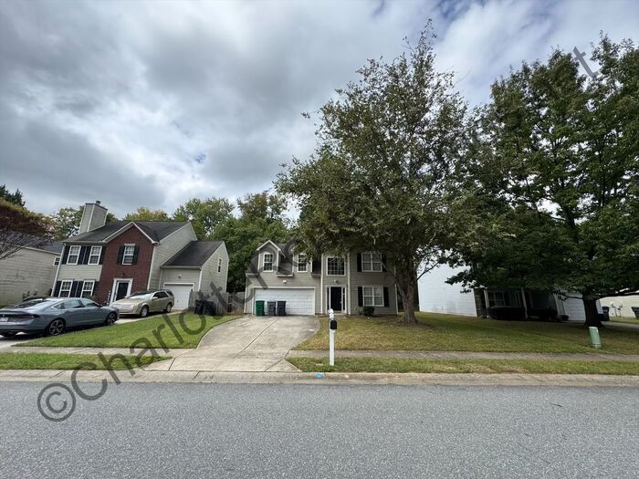 6205 Patric Alan Ct in Charlotte, NC - Building Photo