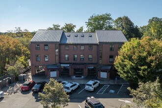 Station Square in Madison, CT - Building Photo - Building Photo