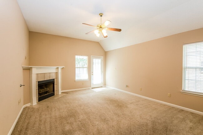 8408 Cross Point Dr in Olive Branch, MS - Building Photo - Building Photo