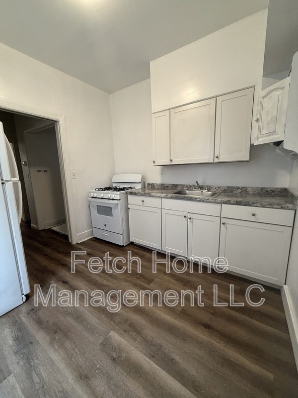 property at 610 S Pershing Ave