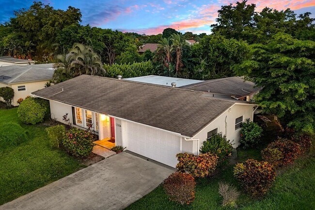 6396 Country Wood Way in Delray Beach, FL - Foto de edificio - Building Photo