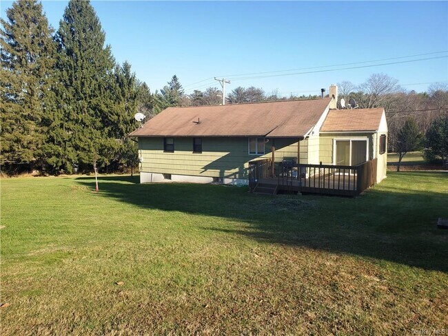 2629 State Rte 55 in Bethel, NY - Foto de edificio - Building Photo