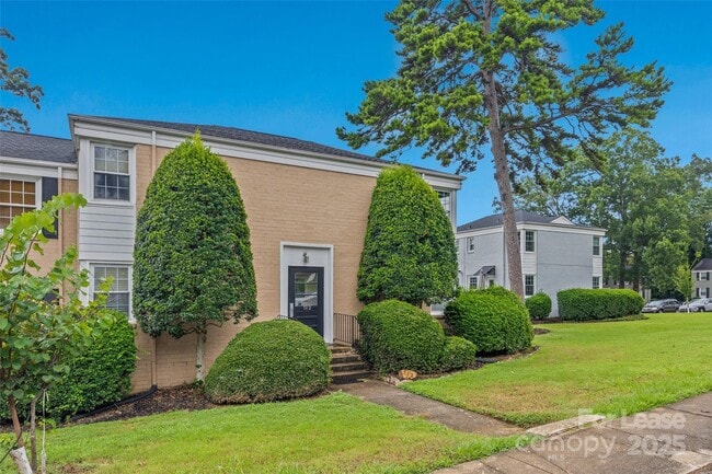 property at 512 Wakefield Dr