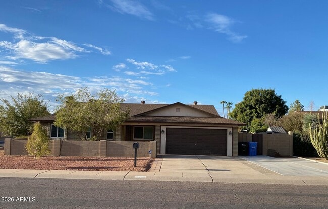 property at 514 E Morrow Dr