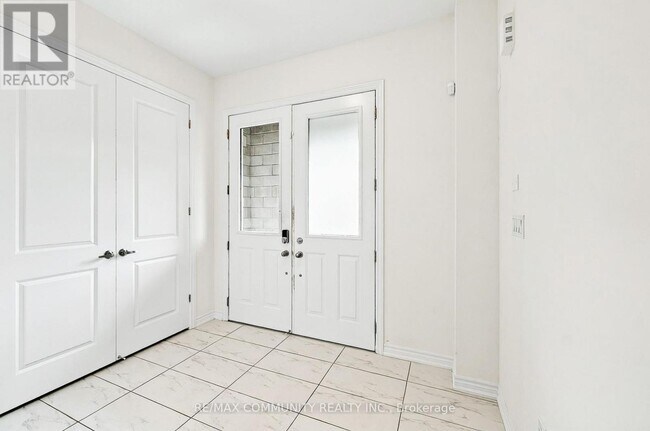 17 Coulterville Dr in Caledon, ON - Building Photo - Building Photo
