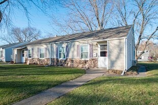 3804 Johnson Ave, Unit 3804 in Davenport, IA - Building Photo