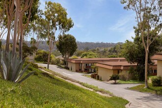 Villa Camino Apartments in Oceanside, CA - Building Photo - Building Photo