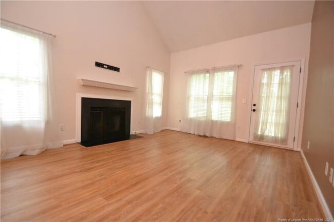 6061 Epping Forest Dr in Raleigh, NC - Building Photo - Building Photo
