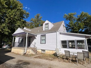 1422 Legore Ln in Manhattan, KS - Foto de edificio - Building Photo