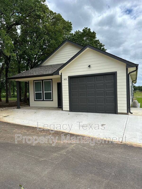 property at 405 Kaether Ln