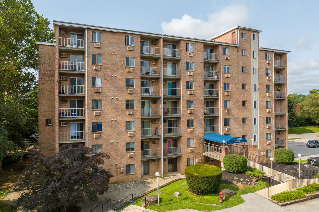 Bridgeport Suites in Bridgeport, PA - Foto de edificio