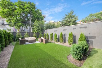 149 Green St in Brooklyn, NY - Building Photo - Building Photo