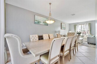 3527 Chesapeake Cir in Boynton Beach, FL - Foto de edificio - Building Photo