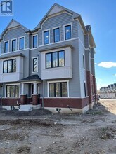 3 Kingbird Cmn in Cambridge, ON - Building Photo - Building Photo