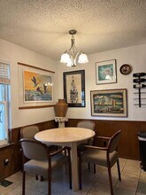 3319 Dolphin Dr in Austin, TX - Foto de edificio - Building Photo