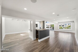 1345 Southwind Cir in Westlake Village, CA - Building Photo - Building Photo