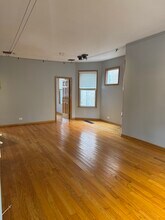 1419 W Sunnyside Ave in Chicago, IL - Building Photo - Building Photo
