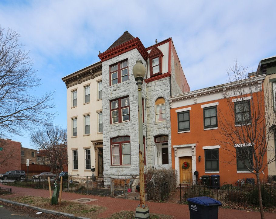 943 O St NW in Washington, DC - Foto de edificio