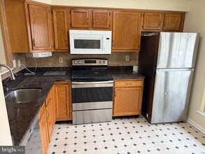 34 Woodbrook Dr in Mantua, NJ - Building Photo - Building Photo