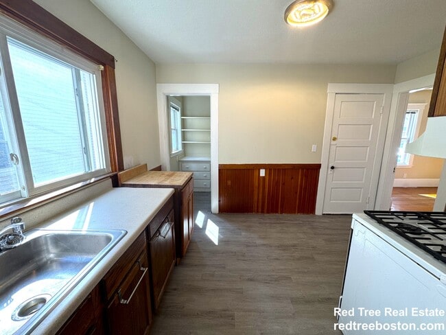 20 Hunnewell Ave in Boston, MA - Building Photo - Building Photo