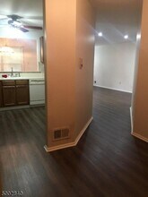 9 Balsam Ct-Unit -22 in Clifton, NJ - Building Photo - Building Photo