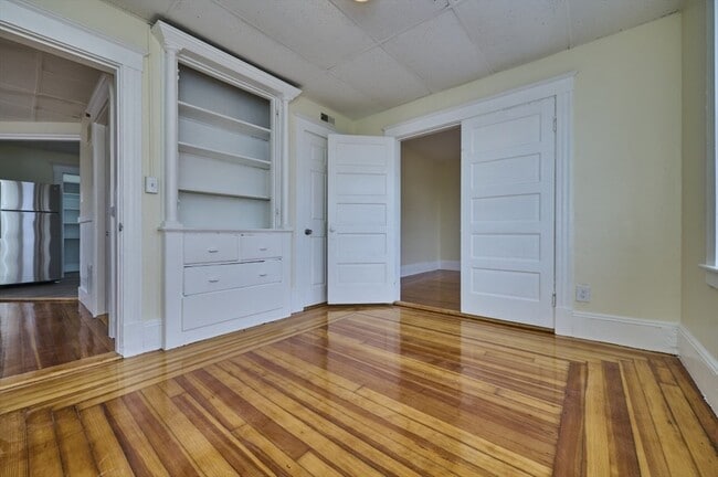 property at 44 Park St