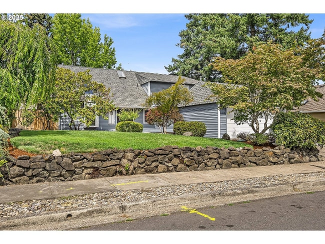5375 NW Edgebrook Pl in Portland, OR - Building Photo - Building Photo