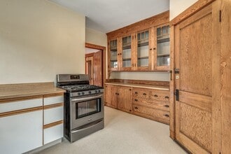 375 Mount Auburn St, Unit #2 in Cambridge, MA - Building Photo - Building Photo