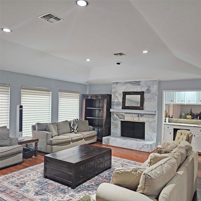 15622 Whitewater Ln