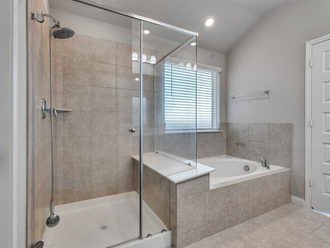 6096 Pearland Pl in Pearland, TX - Building Photo - Building Photo