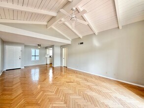 250 E San Jose Rd in Palm Springs, CA - Building Photo - Building Photo