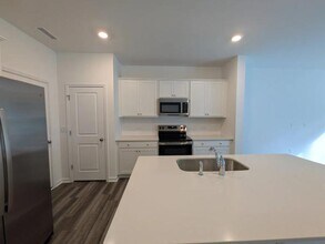 898 Pilot St in Haw River, NC - Building Photo - Building Photo