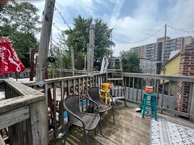 8 Homer Sq, Unit 2 in Somerville, MA - Building Photo
