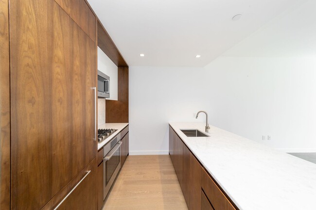 property at 75 Park Ln S