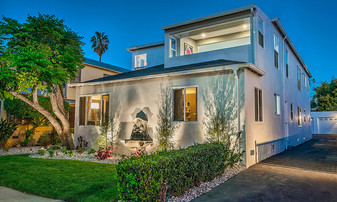 1210 S Cochran Ave in Los Angeles, CA - Building Photo - Building Photo