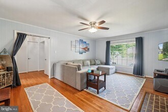 5405 Francy Adams Ct in Fairfax, VA - Building Photo - Building Photo