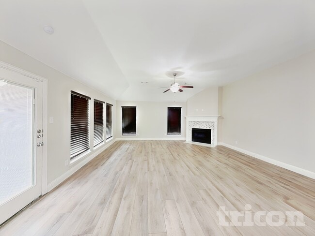 207 Winters Edge Dr in Red Oak, TX - Building Photo - Building Photo