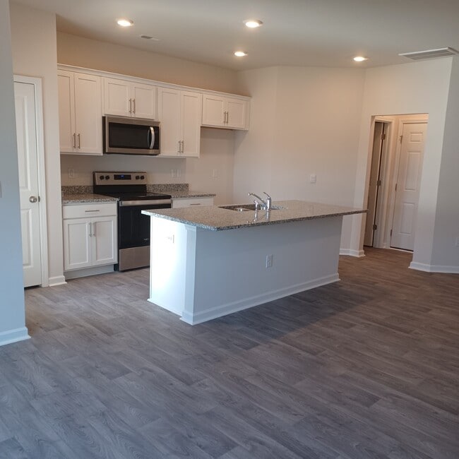 property at 1107 Gracie Ln