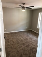 1355 Charleston Ave, Unit 6 in Huntington, WV - Foto de edificio - Building Photo