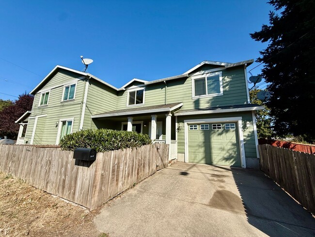 property at 6836 SE 76th Ave